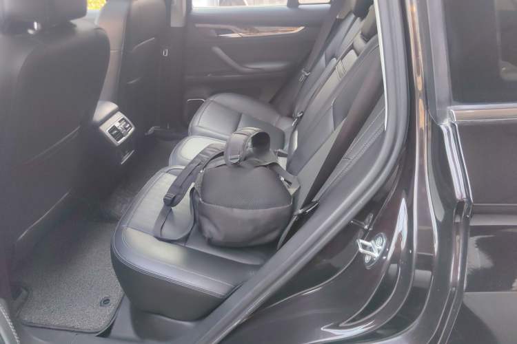 Used Hanteng X7 2018 X7S 1.5T Automatic Luxury Model Left Rear Seat