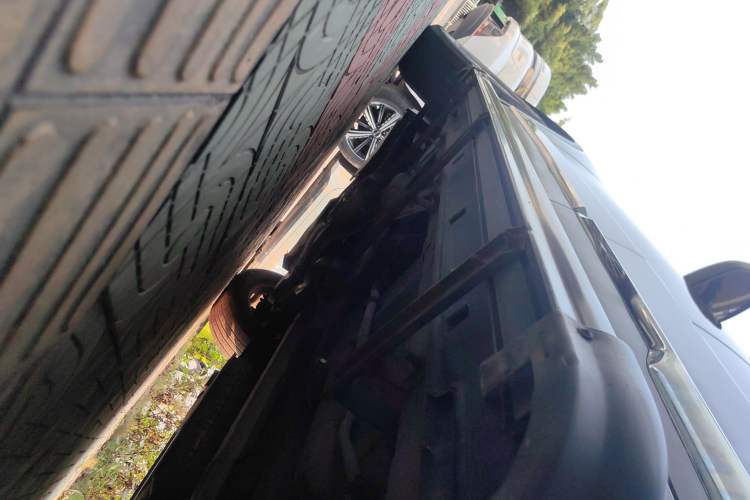 Used Hanteng X7 2018 X7S 1.5T Automatic Luxury Model Left Side Sill
