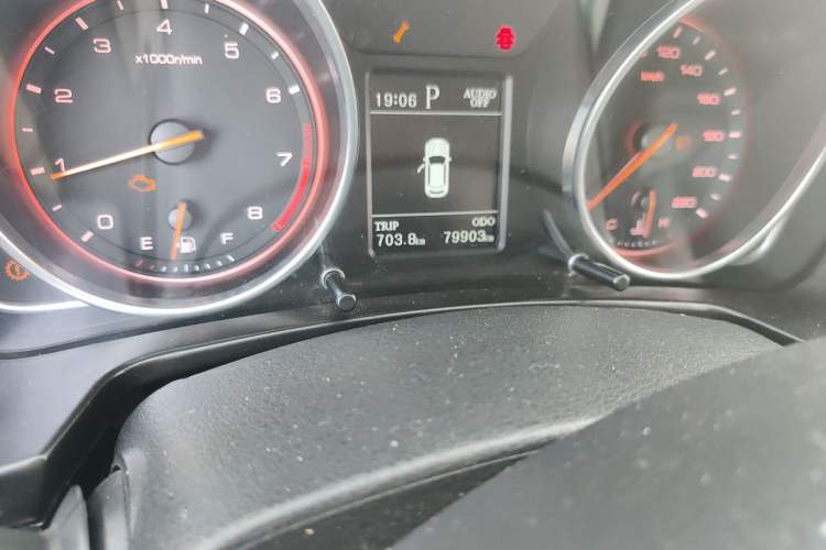 Used Hanteng X7 2018 X7S 1.5T Automatic Flagship Model Odometer Close Up
