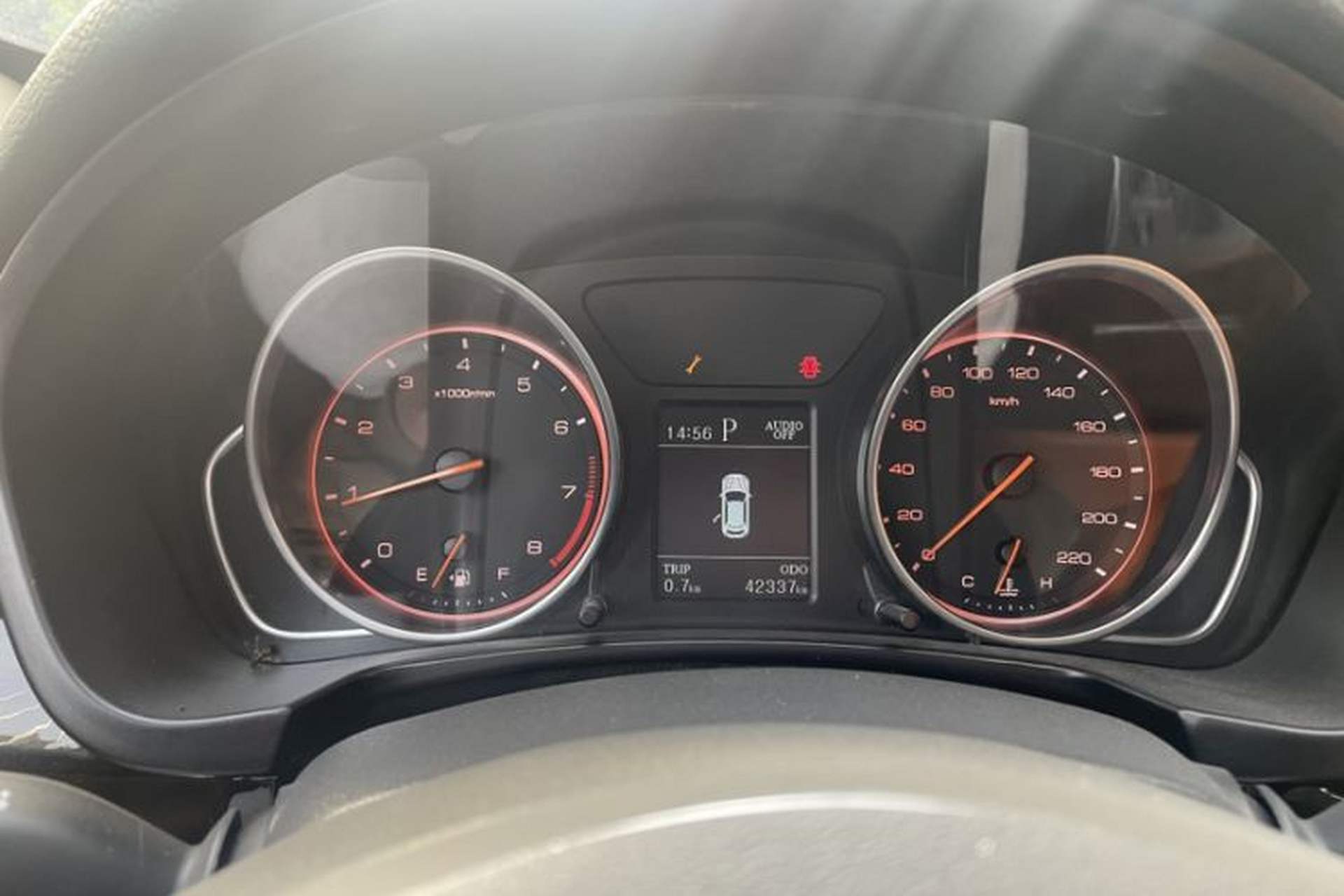 Used Hanteng X7 2018 X7S 1.5T Automatic Luxury Model Odometer Close Up