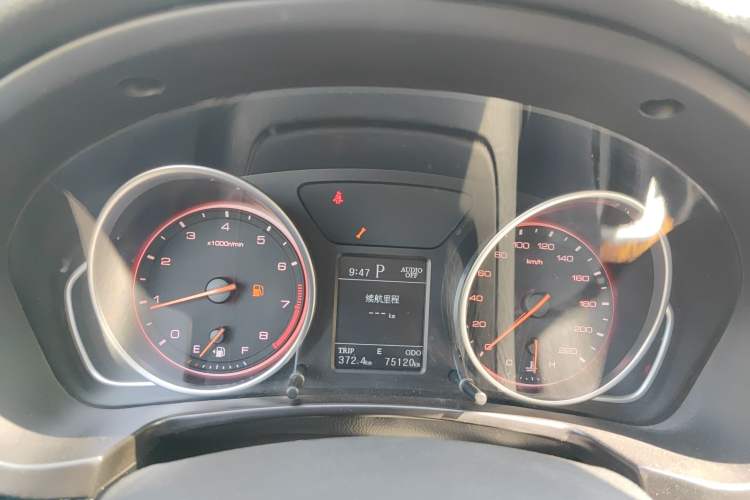 Used Hanteng X7 2018 X7S 1.5T Automatic Luxury Model Odometer Close Up