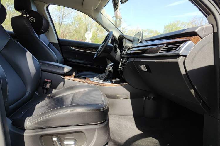 Used Hanteng X7 2018 X7S 1.5T Automatic Luxury Model Right Front Seat