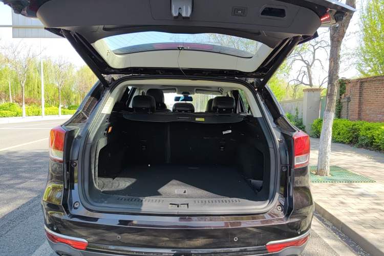 Used Hanteng X7 2018 X7S 1.5T Automatic Luxury Model Trunk