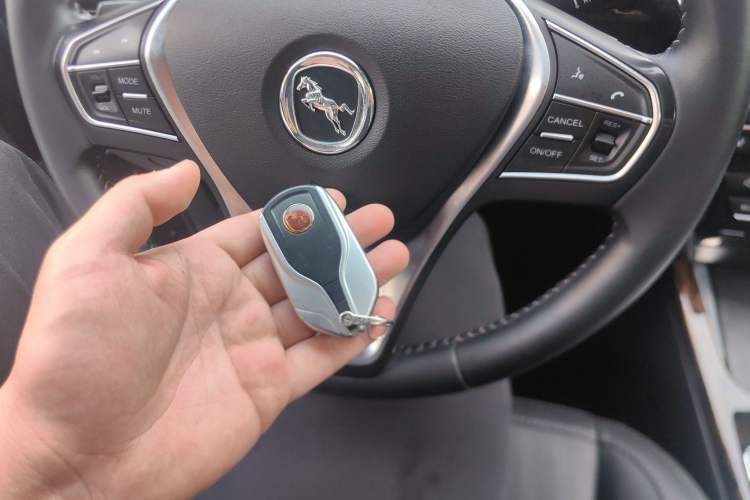 Used Hanteng X7 2018 X7S 1.5T Automatic Luxury Model Vehicle Key