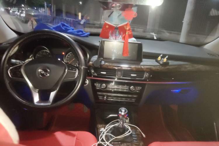 Used Hanteng X7 2018 X7S 1.5T Manual Luxury Model Center Console