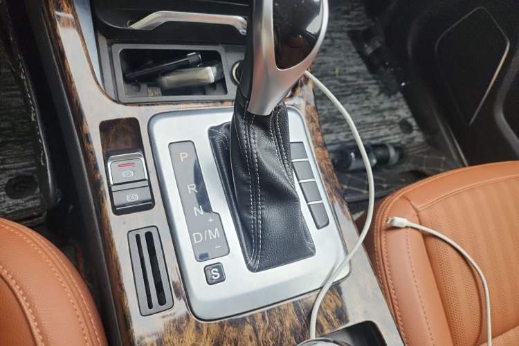 Used Hanteng X7 2018 X7S 1.5T Automatic Luxury Model Gear Lever