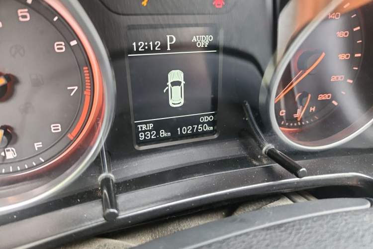 Used Hanteng X7 2018 X7S 1.5T Automatic Luxury Model Odometer Close Up