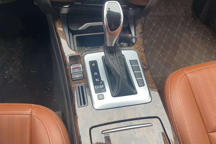 Used Hanteng X7 2018 X7S 1.5T Automatic Luxury Model Gear Lever