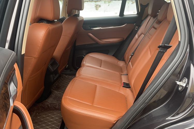 Used Hanteng X7 2018 X7S 1.5T Automatic Luxury Model Interior 2