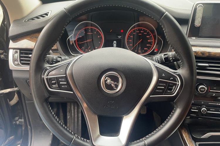 Used Hanteng X7 2018 X7S 1.5T Automatic Luxury Model Steering Wheel
