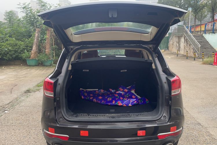 Used Hanteng X7 2018 X7S 1.5T Automatic Luxury Model Trunk
