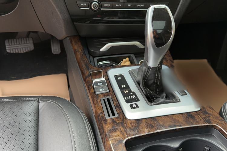 Used Hanteng X7 2018 X7S 1.5T Automatic Luxury Model Gear Lever