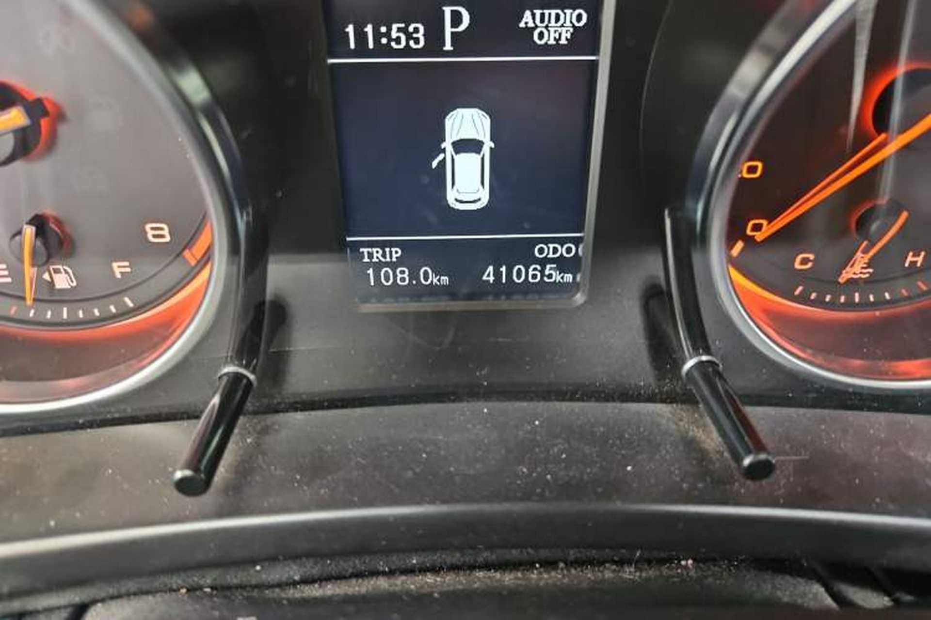 Used Hanteng X7 2018 X7S 1.5T Automatic Luxury Model Odometer Close Up