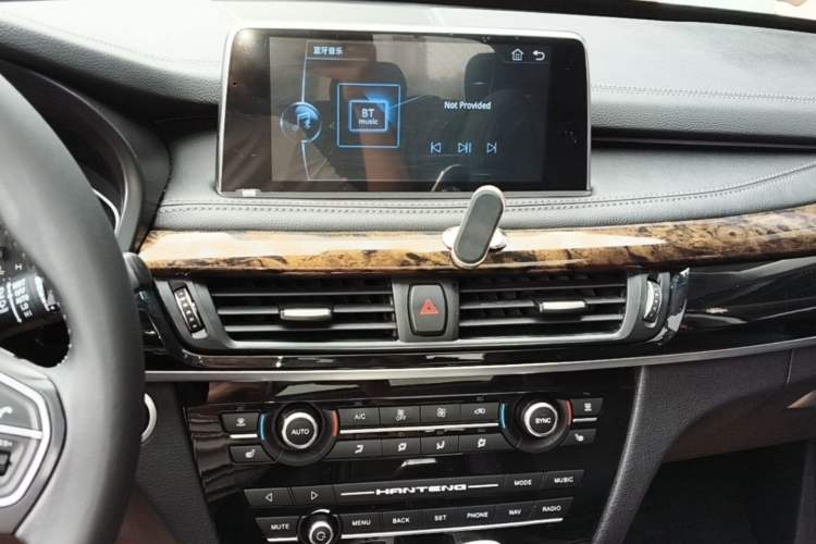 Used Hanteng X7 2018 X7S 1.5T Automatic Luxury Model Audio And AC Panel
