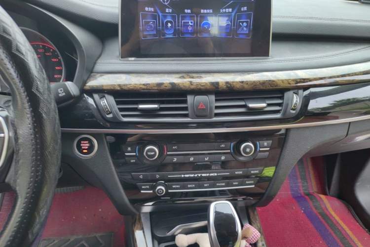 Used Hanteng X7 2018 X7S 1.5T Automatic Luxury Model Audio And AC Panel