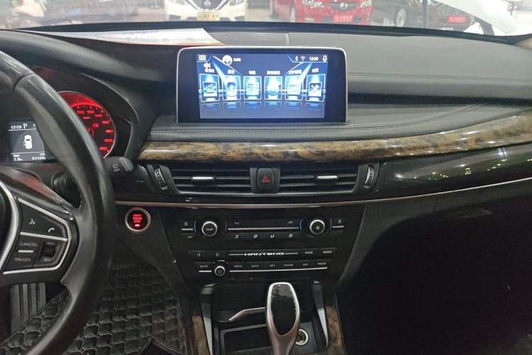 Used Hanteng X7 2018 X7S 1.5T Automatic Luxury Model Audio And AC Panel
