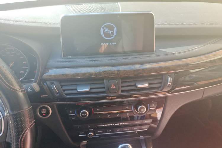Used Hanteng X7 2018 X7S 1.5T Automatic Luxury Model Audio And AC Panel