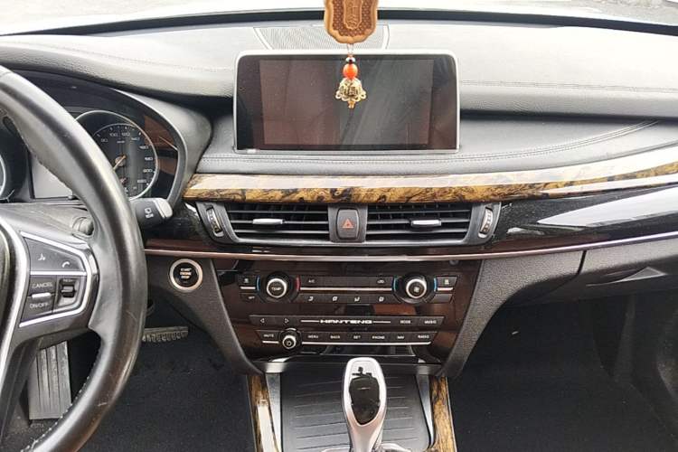Used Hanteng X7 2018 X7S 1.5T Automatic Luxury Model Audio And AC Panel