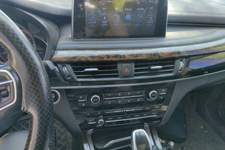Used Hanteng X7 2018 X7S 1.5T Automatic Luxury Model Audio And AC Panel