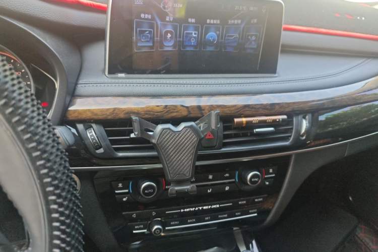 Used Hanteng X7 2018 X7S 1.5T Automatic Luxury Model Audio And AC Panel