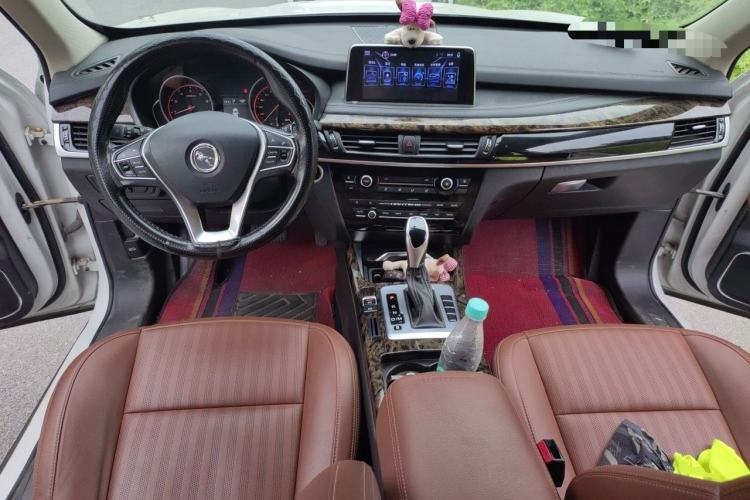 Used Hanteng X7 2018 X7S 1.5T Automatic Luxury Model Center Console