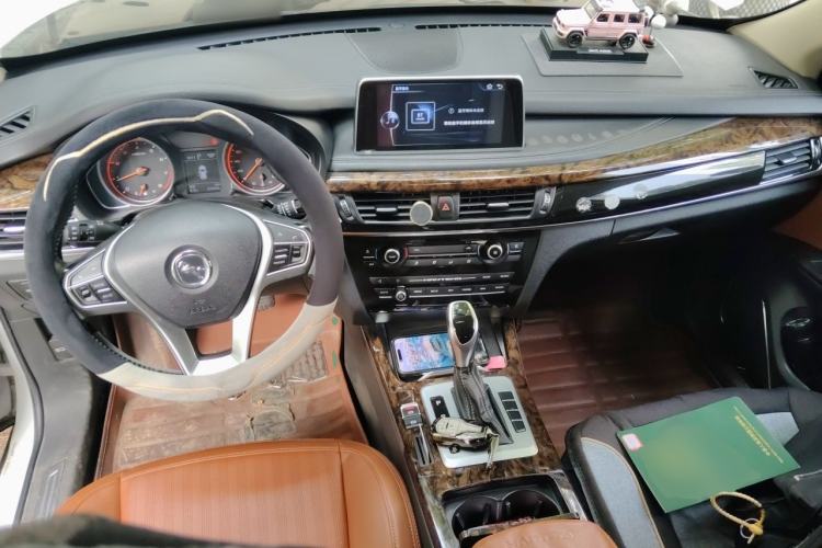 Used Hanteng X7 2018 X7S 1.5T Automatic Luxury Model Center Console