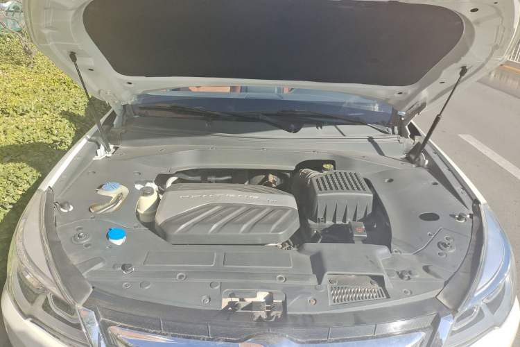Used Hanteng X7 2018 X7S 1.5T Automatic Luxury Model Engine Bay