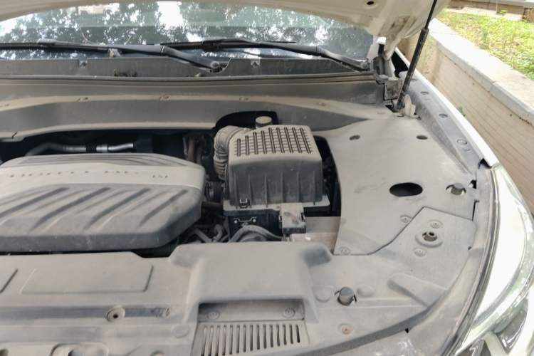 Used Hanteng X7 2018 X7S 1.5T Automatic Luxury Model Engine Bay Left