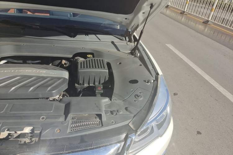 Used Hanteng X7 2018 X7S 1.5T Automatic Luxury Model Engine Bay Left