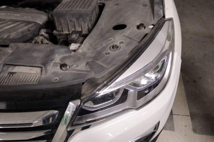 Used Hanteng X7 2018 X7S 1.5T Automatic Luxury Model Engine Bay Left