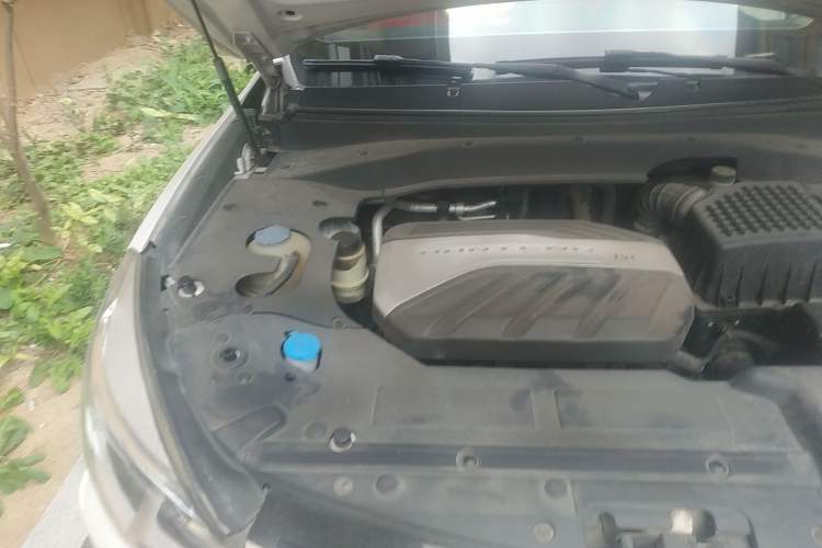 Used Hanteng X7 2018 X7S 1.5T Automatic Luxury Model Engine Bay Right