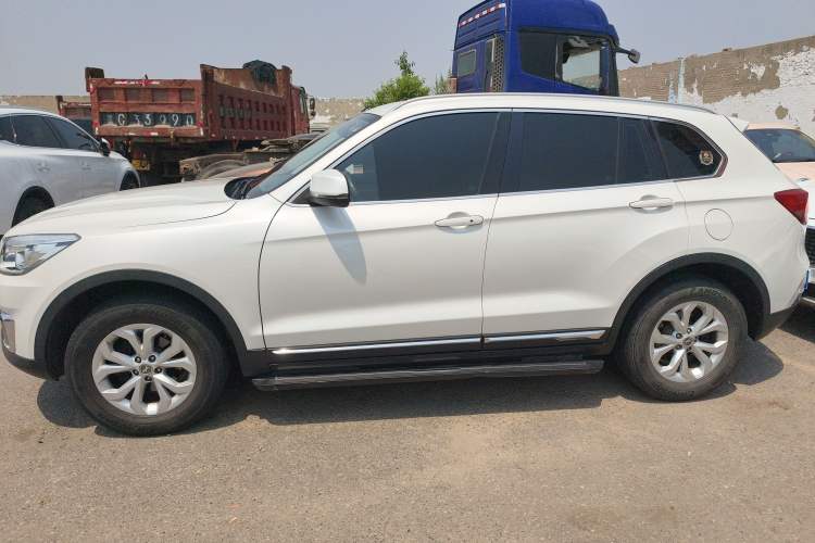 Used Hanteng X7 2018 X7S 1.5T Automatic Luxury Model Exterior 2