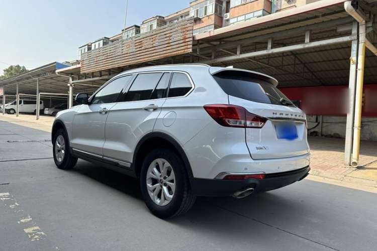 Used Hanteng X7 2018 X7S 1.5T Automatic Luxury Model Exterior 2