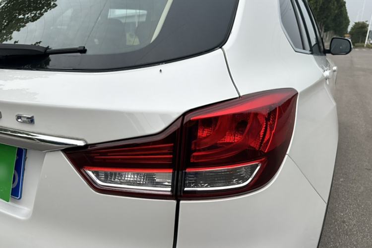 Used Hanteng X7 2018 X7S 1.5T Automatic Luxury Model Exterior 8