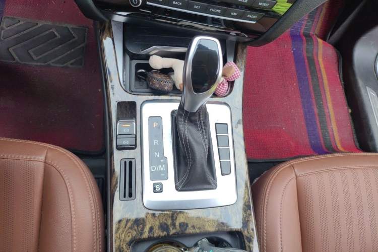 Used Hanteng X7 2018 X7S 1.5T Automatic Luxury Model Gear Lever