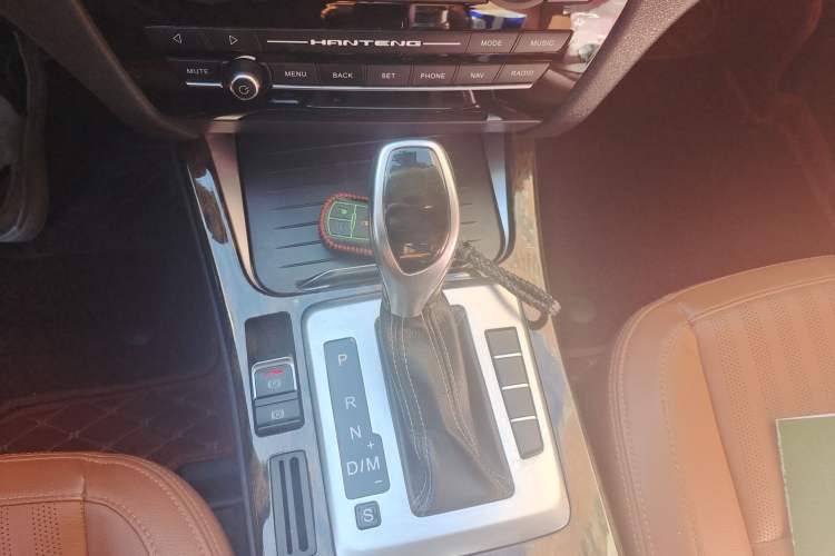 Used Hanteng X7 2018 X7S 1.5T Automatic Luxury Model Gear Lever