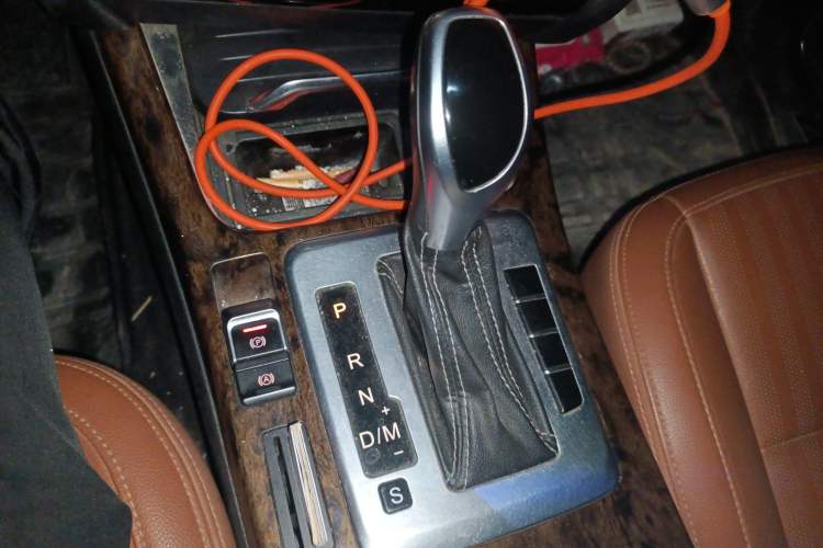 Used Hanteng X7 2018 X7S 1.5T Automatic Luxury Model Gear Lever
