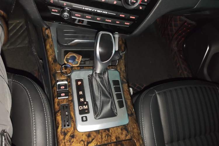 Used Hanteng X7 2018 X7S 1.5T Automatic Luxury Model Gear Lever