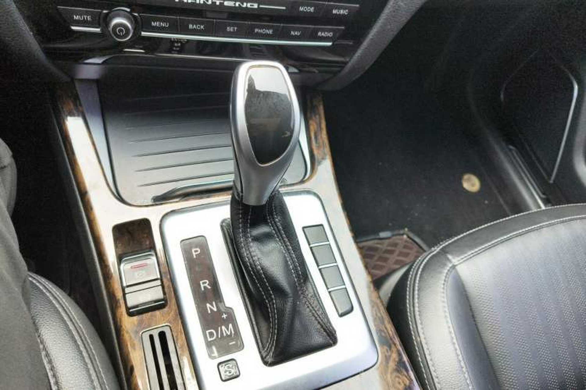 Used Hanteng X7 2018 X7S 1.5T Automatic Luxury Model Gear Lever