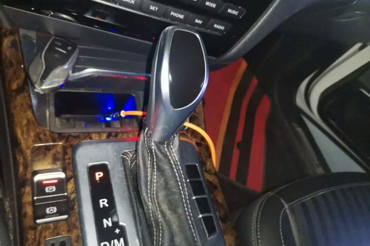 Used Hanteng X7 2018 X7S 1.5T Automatic Luxury Model Gear Lever