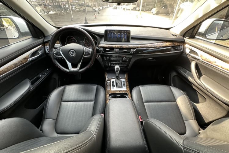 Used Hanteng X7 2018 X7S 1.5T Automatic Luxury Model Interior 1