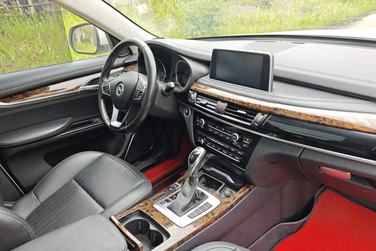 Used Hanteng X7 2018 X7S 1.5T Automatic Luxury Model Interior 1