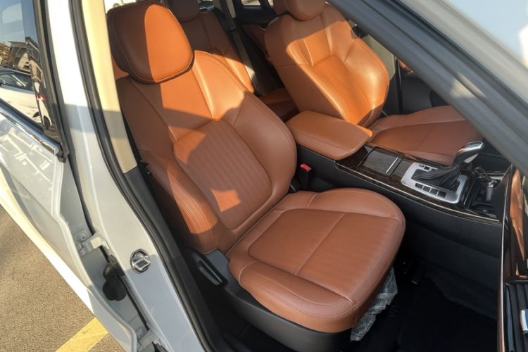 Used Hanteng X7 2018 X7S 1.5T Automatic Luxury Model Interior 10