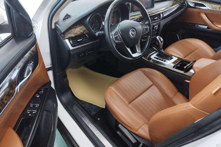 Used Hanteng X7 2018 X7S 1.5T Automatic Luxury Model Interior 2