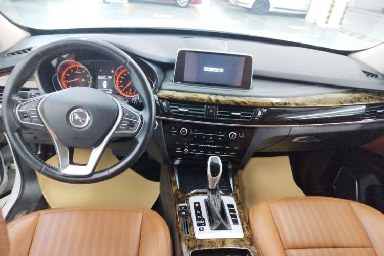 Used Hanteng X7 2018 X7S 1.5T Automatic Luxury Model Interior 3
