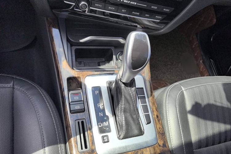 Used Hanteng X7 2018 X7S 1.5T Automatic Luxury Model Interior 4