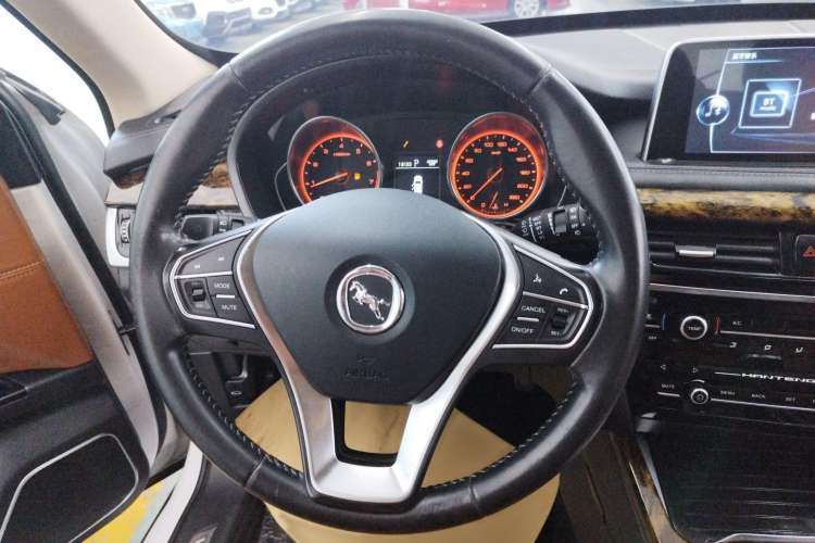 Used Hanteng X7 2018 X7S 1.5T Automatic Luxury Model Interior 4