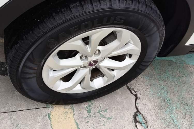 Used Hanteng X7 2018 X7S 1.5T Automatic Luxury Model Left Front Wheel Hub