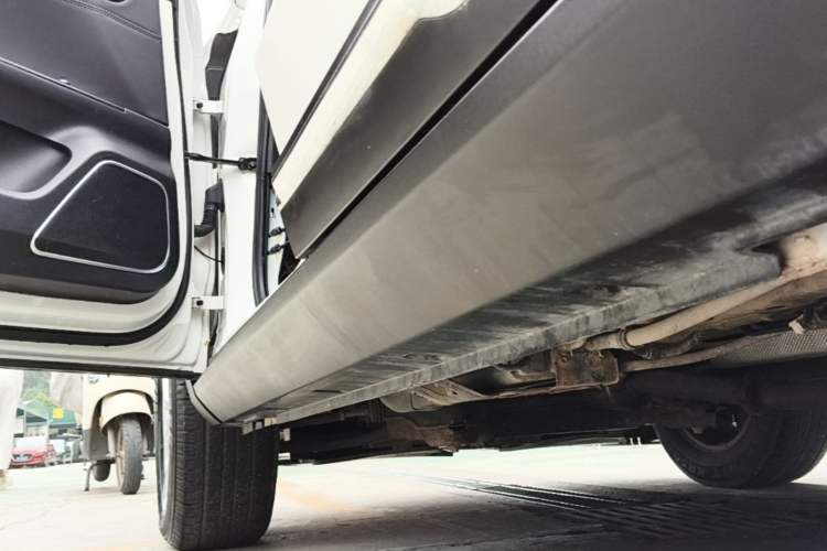 Used Hanteng X7 2018 X7S 1.5T Automatic Luxury Model Left Side Sill