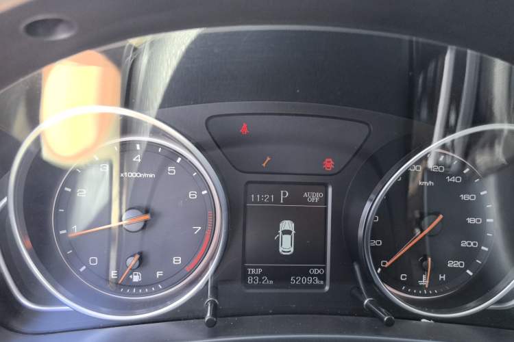 Used Hanteng X7 2018 X7S 1.5T Automatic Luxury Model Odometer Close Up